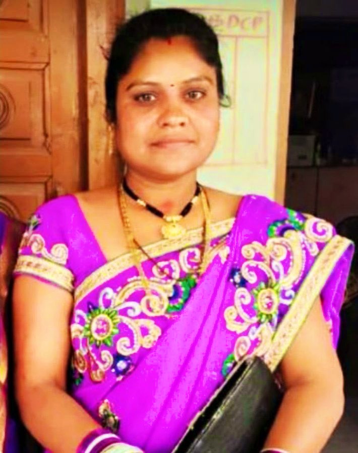 Smt. Swati Dumane, a lady Forest Guard, of Tadoba Andheri Tiger Reserve, gave supreme sacrifice in the line of duty. She was attacked by a tigress while doing survey work as a part of All India Tiger Estimation. 

Rest in Peace #Braveheart 🙏

<a href="/byadavbjp/">Bhupender Yadav</a> <a href="/OfficeofUT/">Office of Uddhav Thackeray</a>