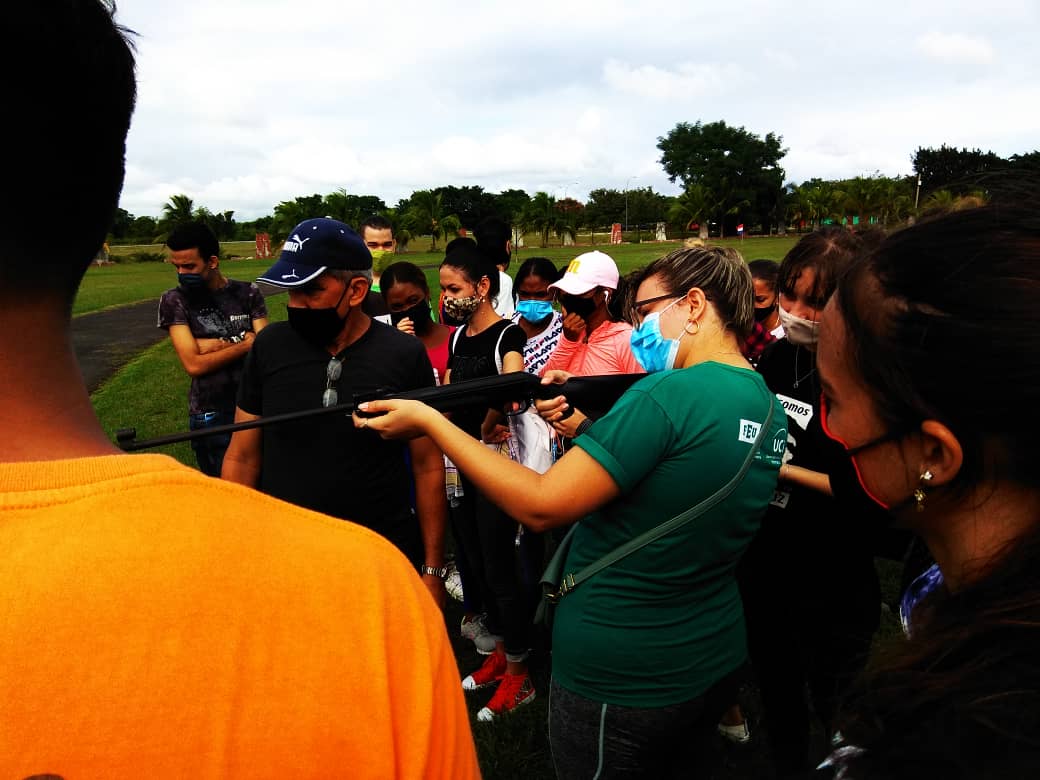 Defender la Patria es tarea de todos #CubaVive #LaRazonEsNuestroEscudo <a href="/alicia_senra/">Alicia Senra Mugica</a> <a href="/nataliauci16/">Natalia 🇨🇺</a> <a href="/rreynaldoRuben/">Ruben</a> @AriagnaLandeiro <a href="/DunniaCastilloG/">Dunnia Castillo Galán</a> <a href="/rislaidy/">Rislaidy Pérez Ramos 🇨🇺</a> <a href="/uci_ujc/">UJC_UCI</a> <a href="/sheyla_tr01/">Sheyla Torres Ricart</a>