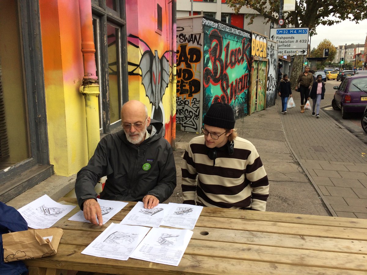 AdblockBristol's tweet photo. Out chatting to people about the monster billboards overlooking the M32 in Easton. If you haven’t signed yet, here’s our petition to @BristolCouncil to take them down! 📝 #screenedout #artnotads  https://t.co/lsH1zWzlBr https://t.co/Ey6sJoUCVf