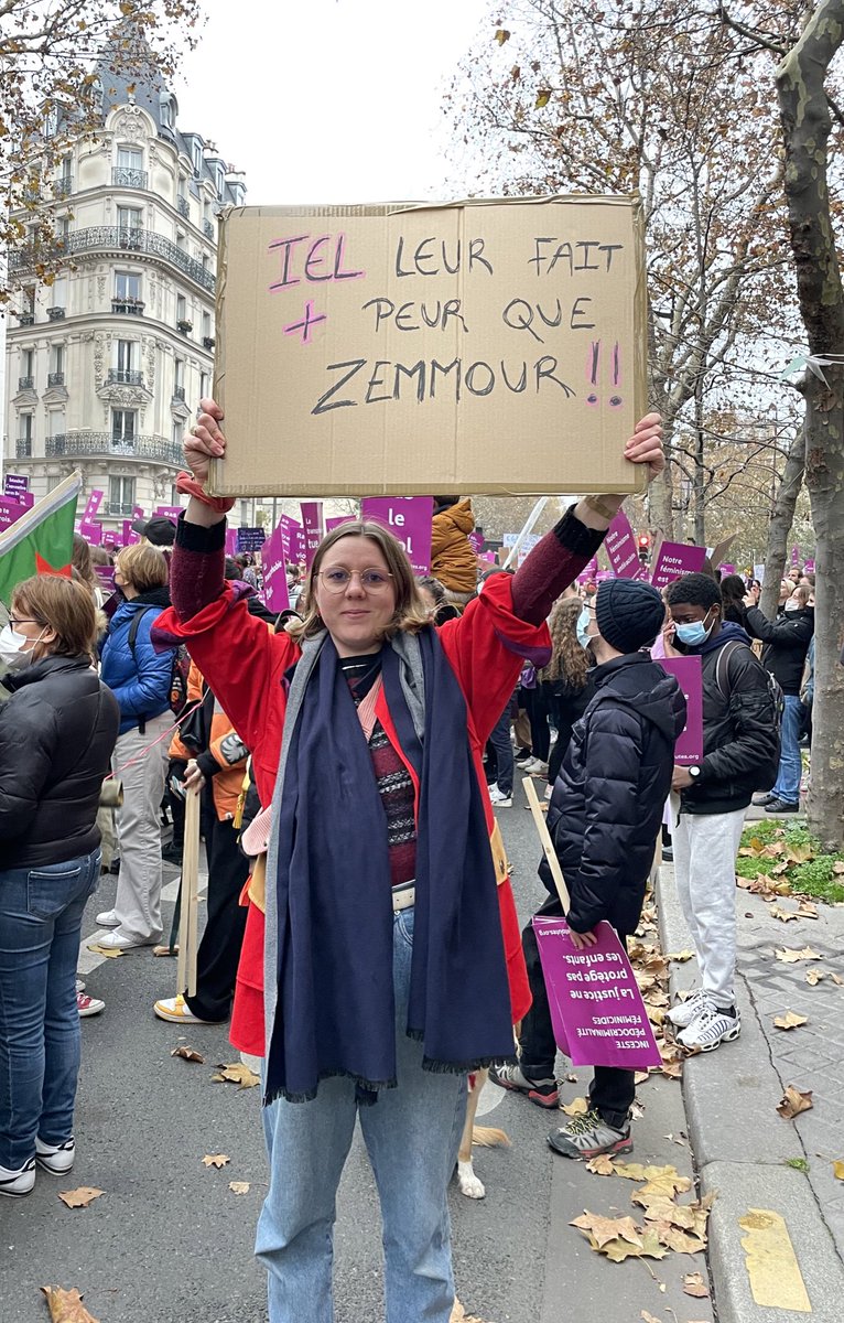 juliehenches's tweet photo. celle-là elle est pour toi jean michel 🥲 https://t.co/UplGNzFOTL
