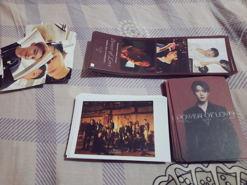 percaratan's tweet photo. Gomapta Kakak Carat utk freebies Tahu Bulat Caratdeul NoBar day2 @vern0ndipity ❤❤ sayang banyak2~ https://t.co/OzC7uJOT1i
