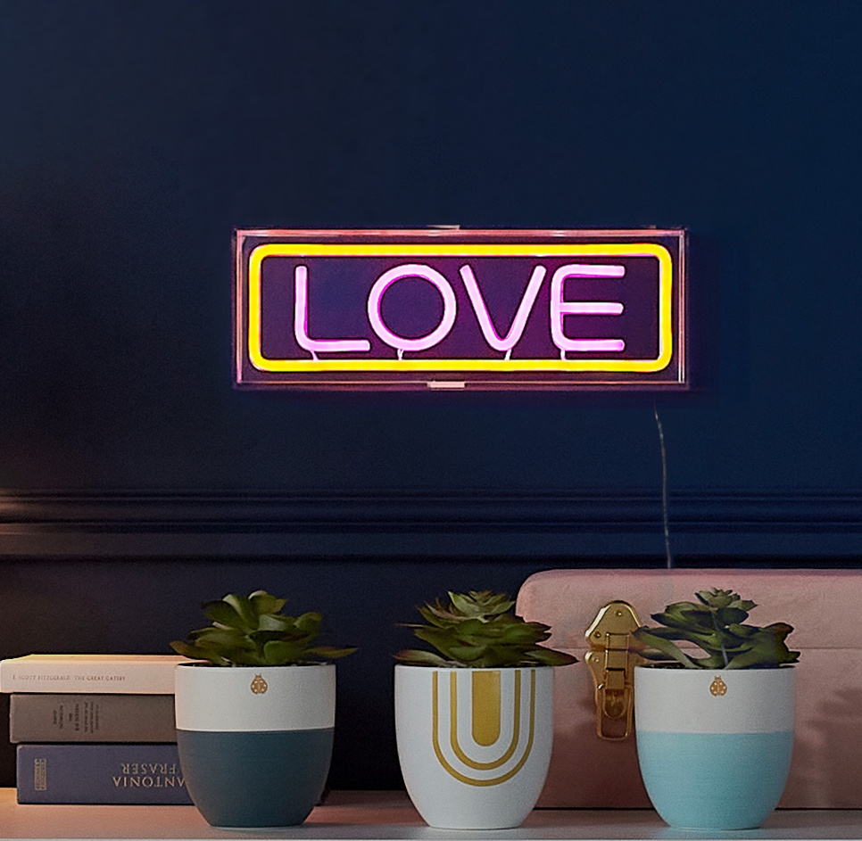 qvcuk's tweet photo. Love 💕 Disco 🕺 Bar 🥂 What more do you really need in life? Click to shop these must have neon signs from @AmandaHolden 's BundleBerry collection 🛍️ https://t.co/0jwF74RuZn #MyQVCfind #ShopWithJoy #Bundleberry #Neon #Gifting https://t.co/ZeL7ZlmdXO