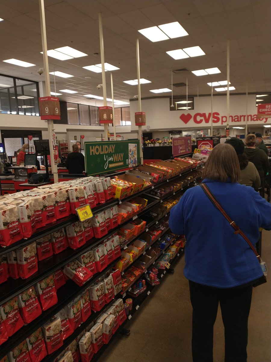 bjk180's tweet photo. Only two checkers on Saturday, good job @SchnuckMarkets https://t.co/2k8B2Pp8cI