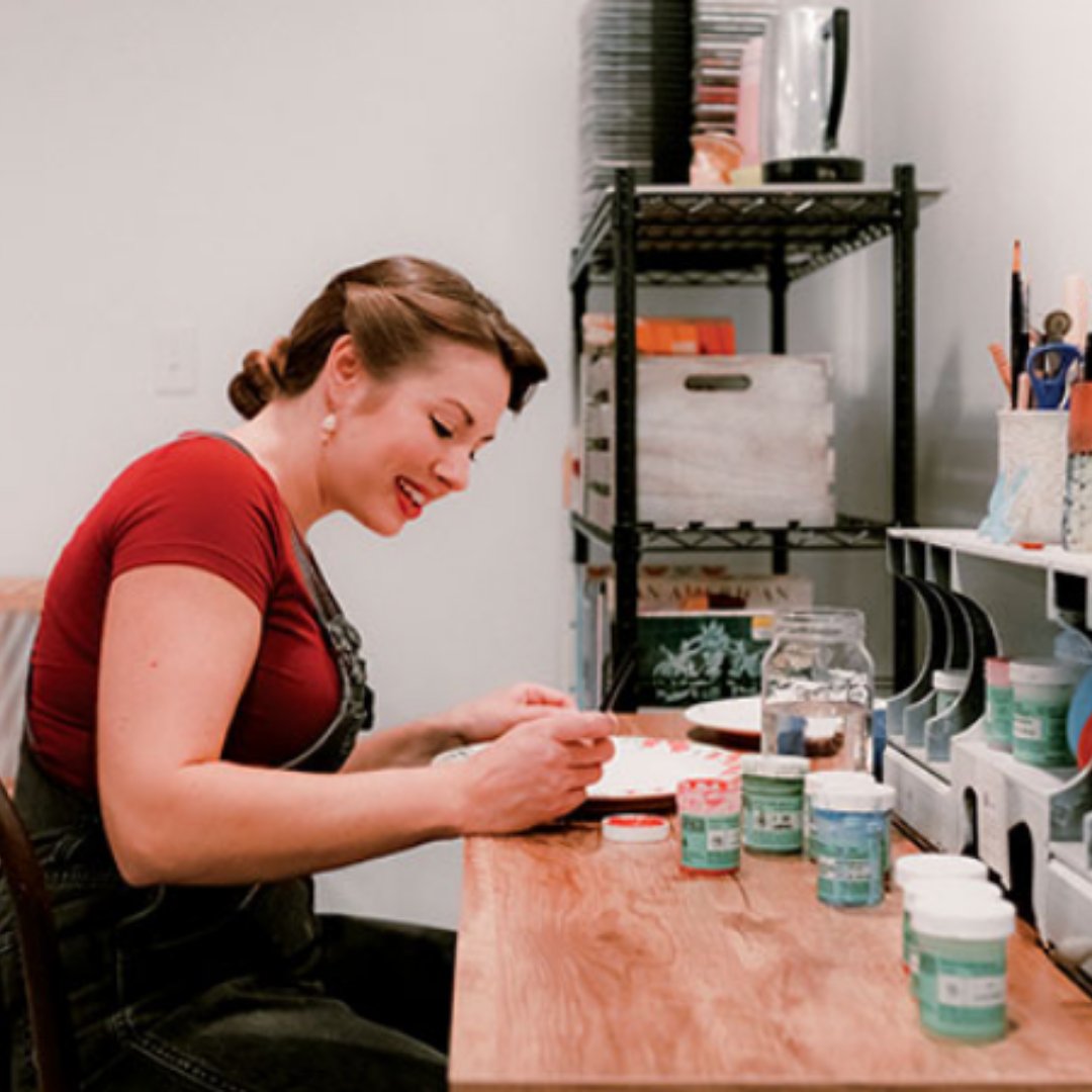ceramicsmonthly's tweet photo. Today, we are visiting Jenn Cole’s studio in Cookeville, Tennessee. Settled into the basement-turned-studio of her family’s rental home, Cole shares how she manages the moving parts of her two-part business https://t.co/jspp3PWZ5k  #StudioVisitSaturday #CeramicsMonthly #ceramic https://t.co/T8sMGl4Zgk