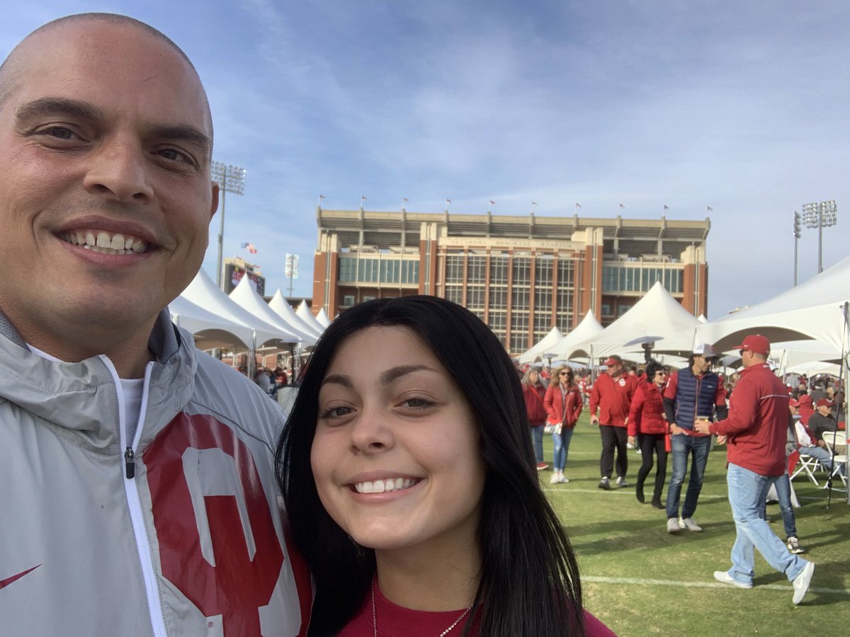 rockyflint's tweet photo. #ChampionsTailgate #TeacherOfTheGame https://t.co/SSjsm5tYY5