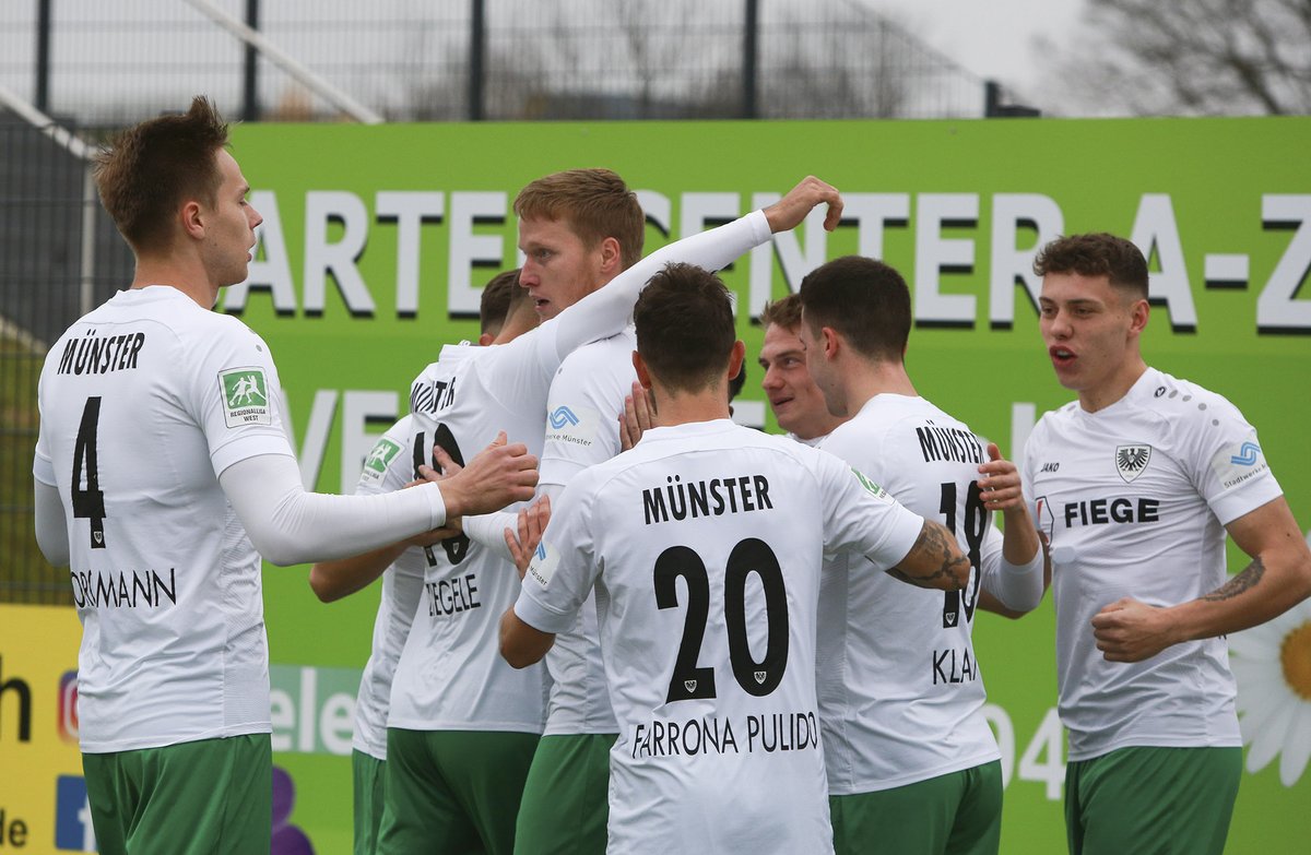 Preussen06's tweet photo. 📄 Der 1:0-Erfolg beim @KFC_Uerdingen bringt den fünften Sieg in Folge - Der Spielbericht zur Partie ⚫️⚪️💚 #KFCSCP #scp06 
___
https://t.co/whYGRae9eI https://t.co/R7ZbOH8OCu