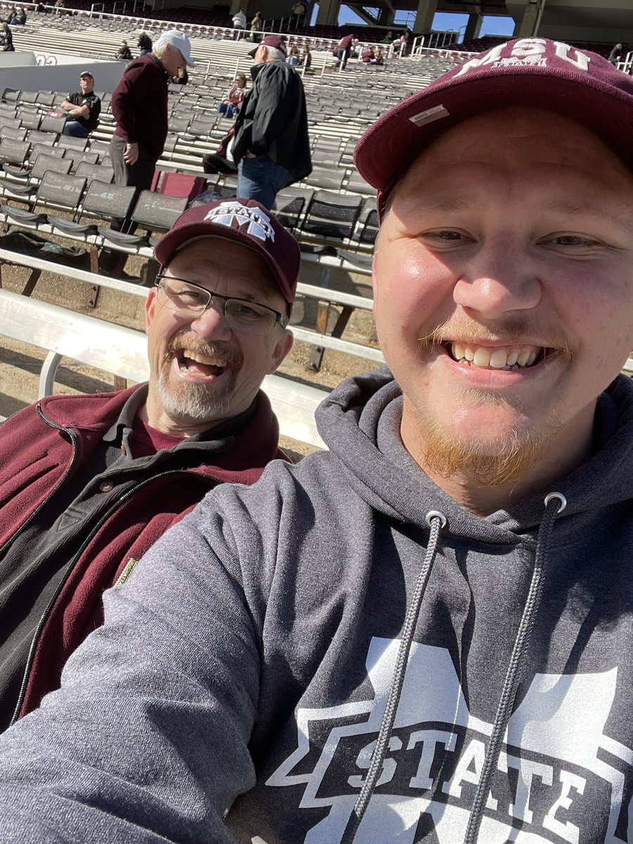 jhall_16's tweet photo. Weird not being with the band but any day at Davis Wade is a good day #hailstate https://t.co/SWl0kzldH8