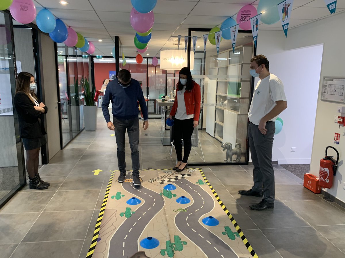 Un grand merci aux clients, aux équipes du <a href="/ca_centrest/">Crédit Agricole Centre-est</a> de Tignieu, aux formidable travail des  administrateurs de la caisse locale et à la présence de Fabien Pichat, Nicolas Robin, Sandrine LATIL et Zoran Lazarevic pour les 1 an de l’agence de Tignieu-jameyzieu.