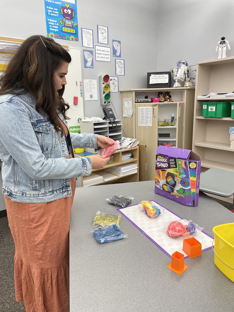 Thank you <a href="/Tryazon/">Tryazon</a> and <a href="/spinmastergames/">Spin Master Games</a>! 
After my amazing #SpinMaster party, all I can say is... Santa, you're gonna need a bigger sled!! 
Check out this great toy store here, spinmastergames.com/en_us
#tryazon <a href="/WESPANTHER/">Wadsworth Panthers</a> @WES_STREAM