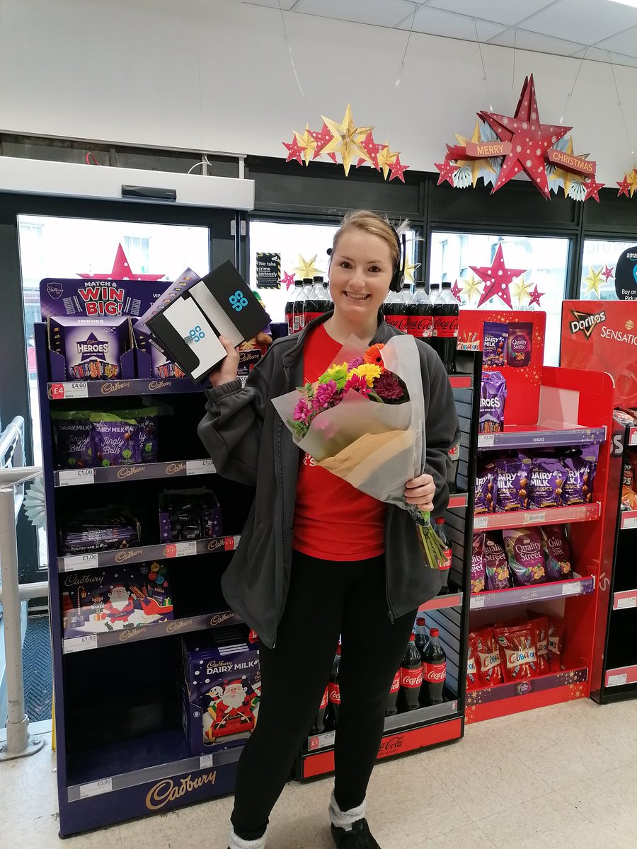 shellspursroger's tweet photo. As its a day of celebrations... Here is our delightful Charlotte with her 5 year award 🎉❤️🎈
#coop #coopsouthwest #CoopInCornwall @fewey7 @GeoWebb09 https://t.co/PfHGwJ5Xe6