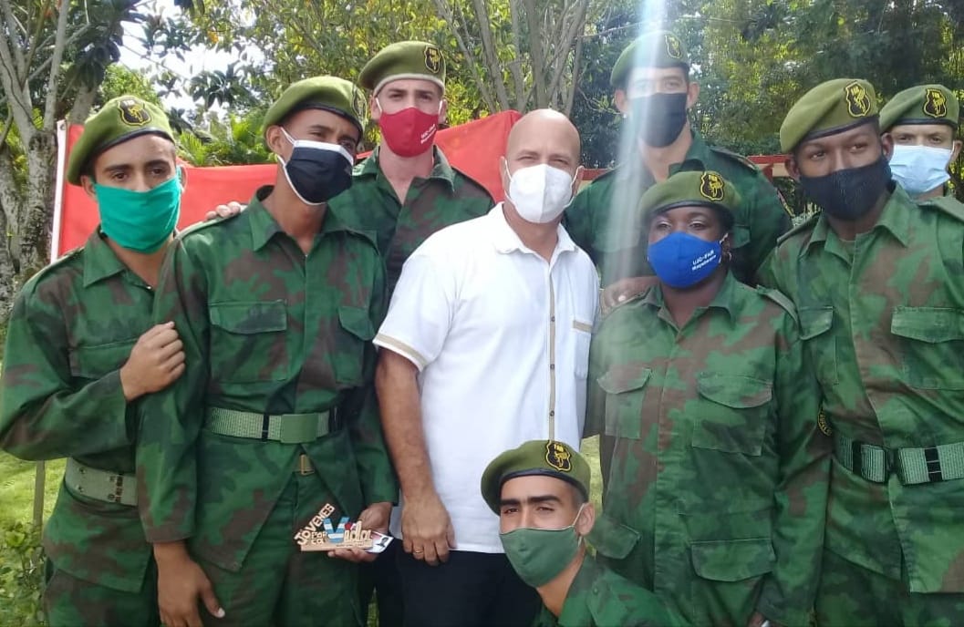 Día de la Defensa Nacional: Los jóvenes comprometidos con la defensa de la patria. #CubaVive #Cuba #CDRCuba #SomosDelBarrio