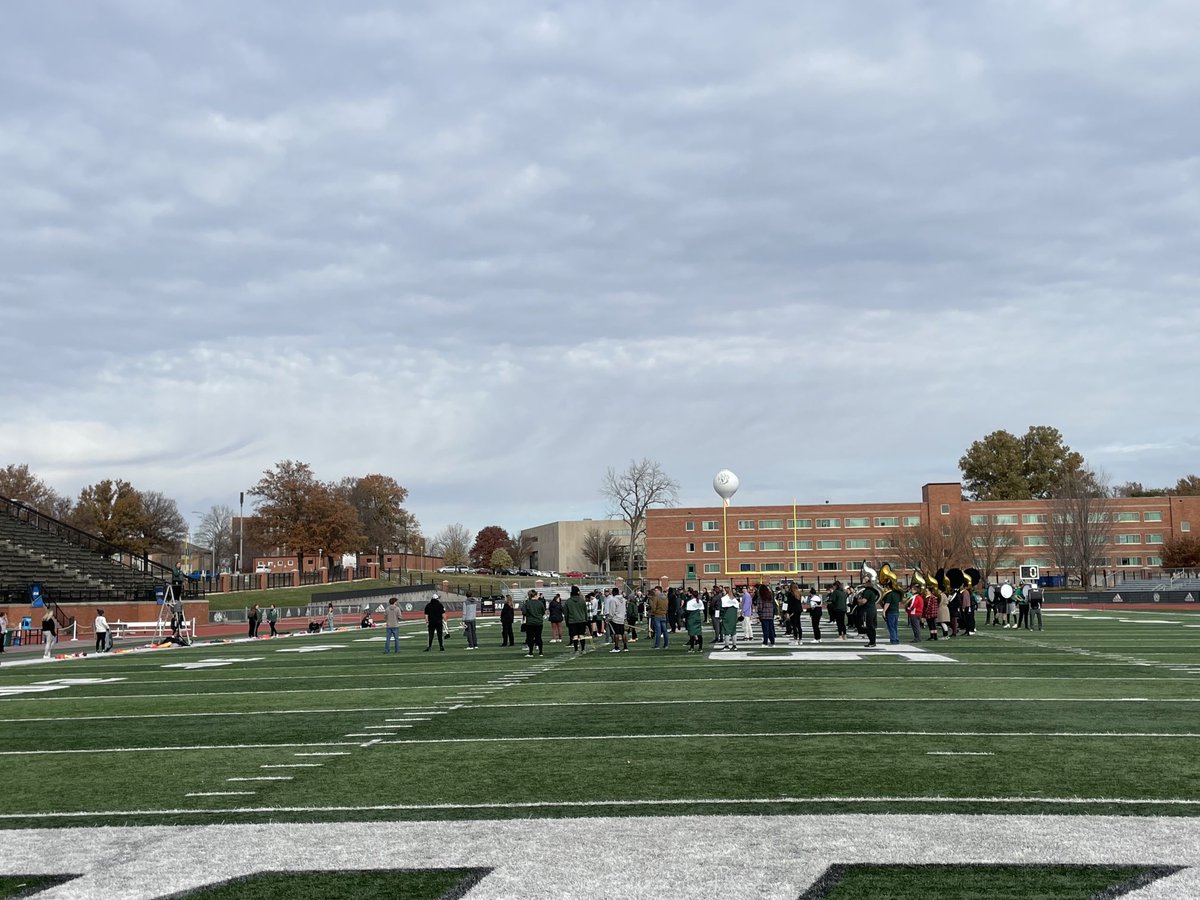 drjohnjasinski's tweet photo. Thanksgiving break ⁦@NWMOSTATE⁩? Not for ⁦@BMB_NW⁩ ⁦@BearcatSteppers⁩ ⁦@NWBearcatcheer⁩ ⁦@BobbytheBearcat⁩! Thanks for putting in the work ahead of game time! #OABAAB https://t.co/wNOJtOJMtQ