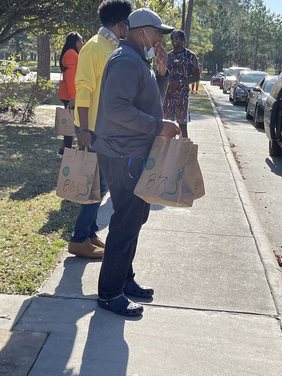 FreWCounsels's tweet photo. Prolifek Academy partners with Nimitz  9 and Nimitz Senior for the 3rd Annual Thanksgiving Impact Thanksgiving Dinner Giveaway!  @mrclandjr @Aldine_FACE @NimitzHS_AISD @Nimitz9_AISD @AldineISD https://t.co/aq7McYmK8C