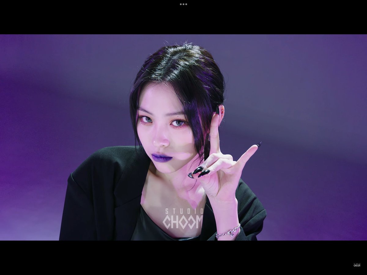 itzyunaaa_'s tweet photo. RYUJINNNNNN
#AOTM_Ryujin 

 #류진 #RYUJIN #ITZY #있지 @ITZYofficial #STUDIOCHOOM https://t.co/Q4QOuGN9T2
