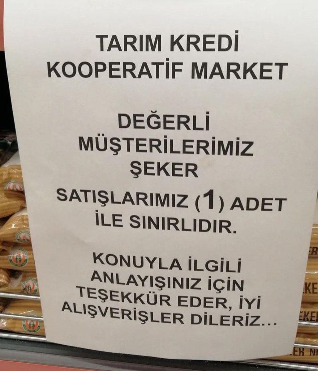 ATuncayOzkan's tweet photo. -Kısıtlı satılan ürünler
-Tanzim kuyrukları
-Akaryakıt kuyrukları

Şikayet ettikleri her şeyi yaşadık. Sırada karneyle satılan ürünler mi var? Böylesi ikinci dünya savaşından bu yana görülmedi. https://t.co/suOVXaXH3h