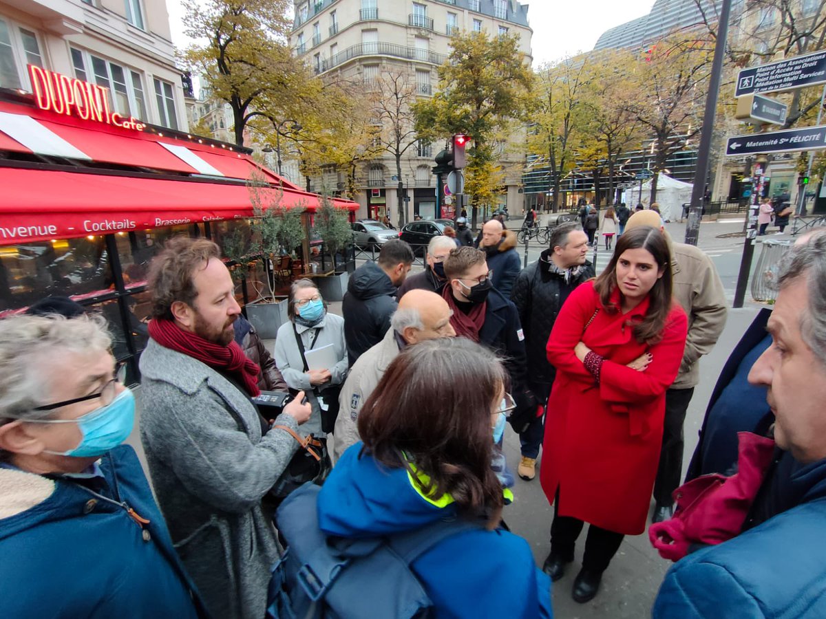 AnouchToranian's tweet photo. Heureuse du succès de la marche exploratoire que j’ai initiée sur la piste cyclable de la rue de #Vaugirard à #Paris15. 

Échanges et remontées de terrain productifs avec habitants, conseillers de quartier, commerçants et services de la Ville. 

Bientôt le démarrage des travaux ! https://t.co/TpECObhyGK