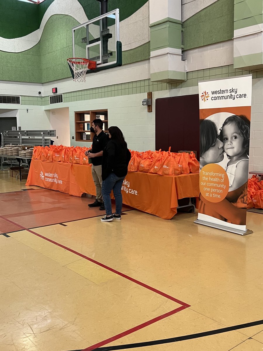 Getting Ready for a Thanksgiving Food Giveaway to over 200 families in need Mesa Verde Community Center in Albuquerque this morning! ⁦@WesternSkyCC⁩ #NMPol