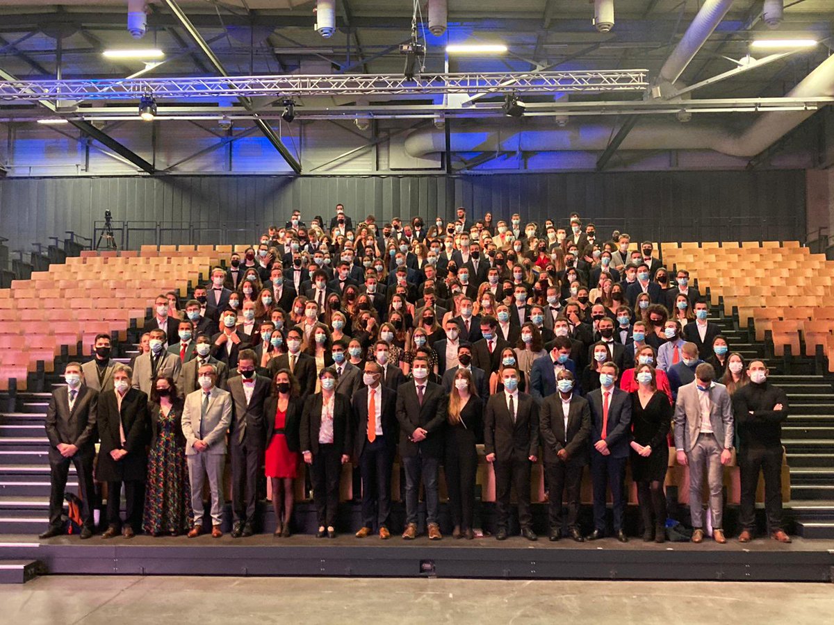 marion_henriet's tweet photo. Félicitations à la promo 2021 de l’@IMTMinesAlbi qui recevait son diplôme aujourd’hui dans la belle ville d’Albi. Diversité, Émotion, Unité étaient au rendez-vous ! Très fière d’être votre marraine  &amp; merci pour votre accueil https://t.co/Eu3gIpocs9