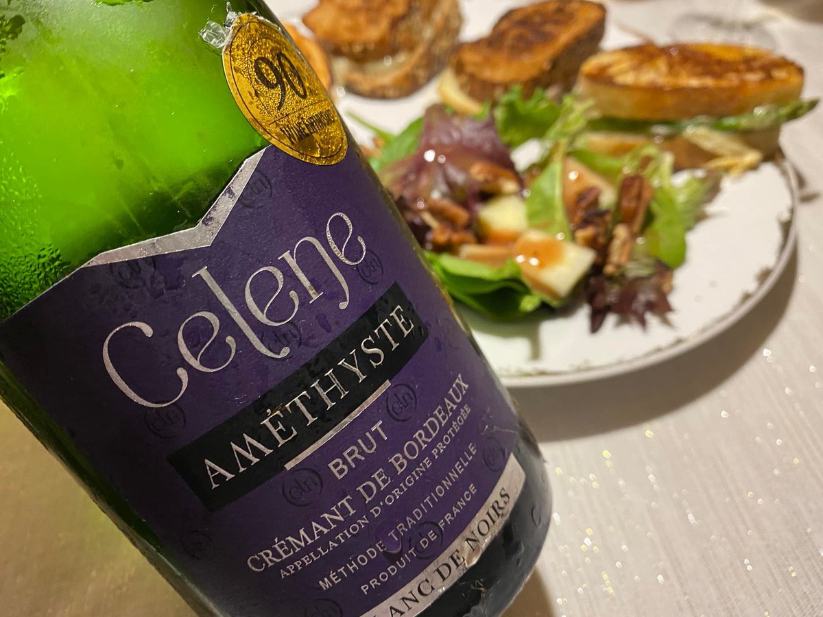 ArtPredator's tweet photo. Q5 What affordable Bordeaux did you open for this month’s #Winophiles chat? 2 bottles of Bordeaux bubbles to #ClinkDifferent! Also opened 2 reds grown sustainably -- story on those coming right up! https://t.co/JVmpm3MroG