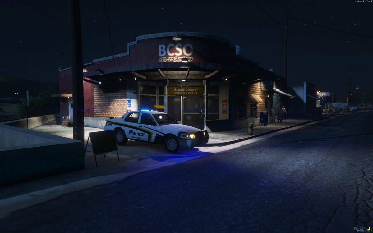 FutureStateRP's tweet photo. @GrapeseedPolice had a little miniature photoshoot! 🚔❤️ #FiveM #vMenu #GrapeseedPolice #BCSO #BlaineCounty #GTARP #GTAVRP #GTA5RP https://t.co/bBAkE3ytNx