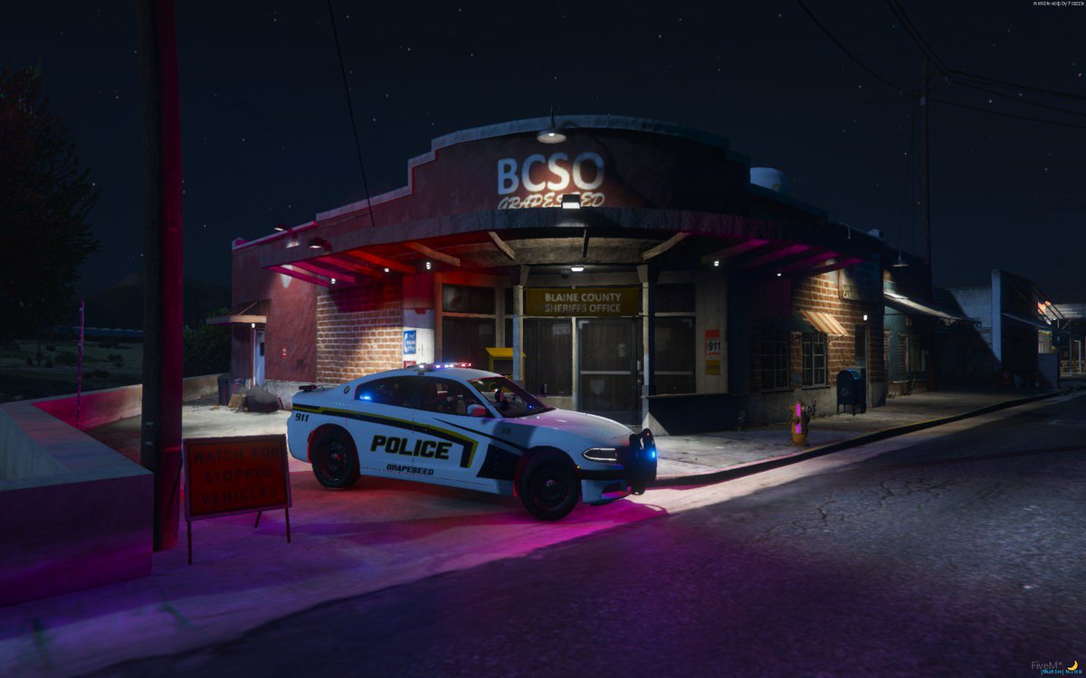 FutureStateRP's tweet photo. @GrapeseedPolice had a little miniature photoshoot! 🚔❤️ #FiveM #vMenu #GrapeseedPolice #BCSO #BlaineCounty #GTARP #GTAVRP #GTA5RP https://t.co/bBAkE3ytNx