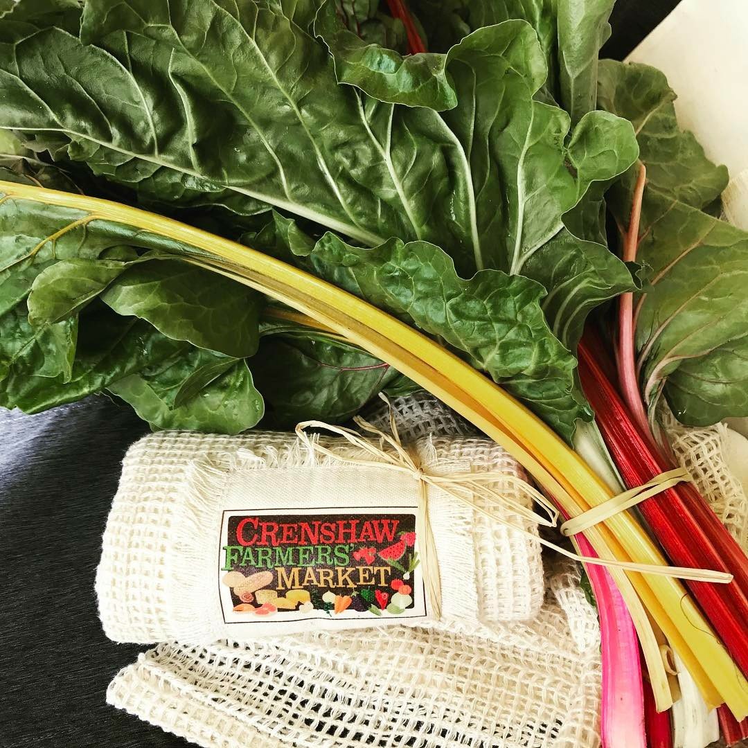 Looking for the freshest produce for those Thanksgiving recipes? Be sure to shop the #CrenshawFarmersMarket TODAY, from 10a-3p on the Outdoor Promenade! 🫑🥬🧅 #buylocal