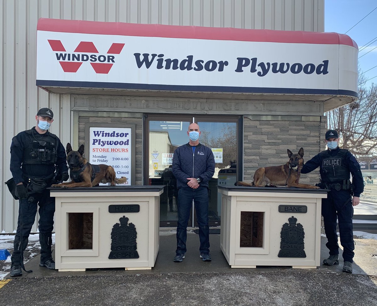 SPSCanine's tweet photo. #psdhyde and #psdbane will be cozy this winter thanks to the amazing generosity of Gary and his team @WindsorPlywood_ , who once again constructed masterpieces! https://t.co/HO1CNy7ztJ