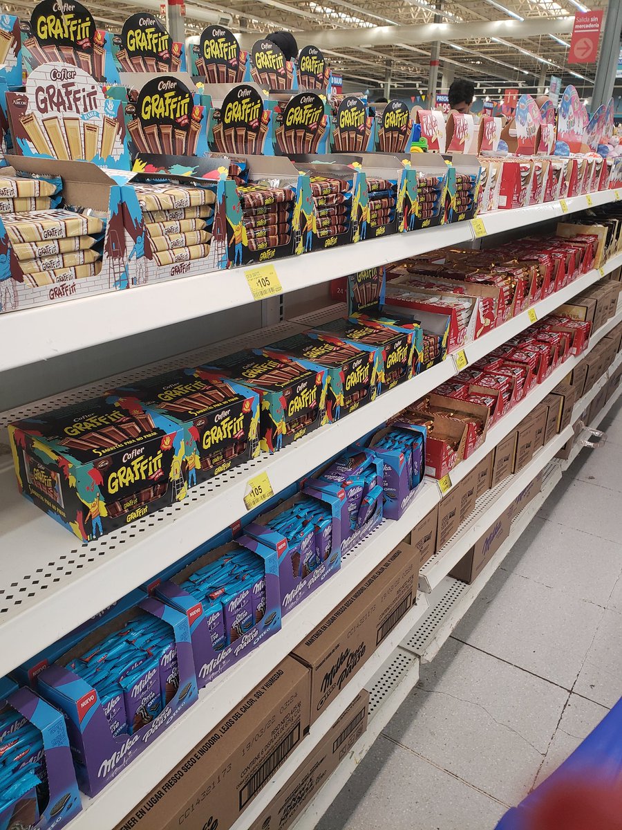 VaninaZab's tweet photo. Que onda la ordenanza que no permite la exhibición de golosinas en las cajas de súper? #changomas #Walmart @MuniCba @LegislaturaCBA https://t.co/LRvtjq0zOm