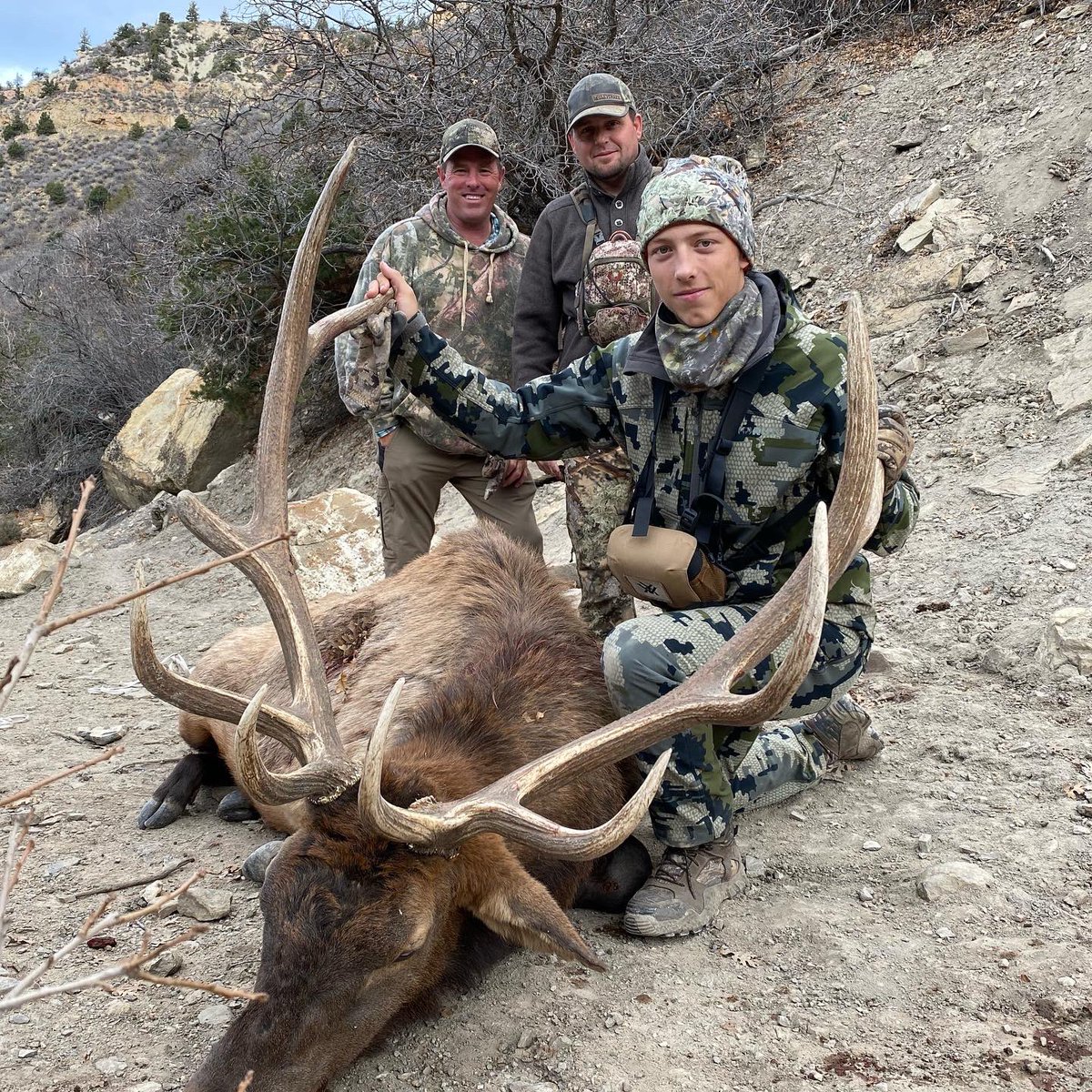 nolanm215's tweet photo. Had an awesome hunt this week thanks to everyone who helped me get it done https://t.co/odWdCAb6v4
