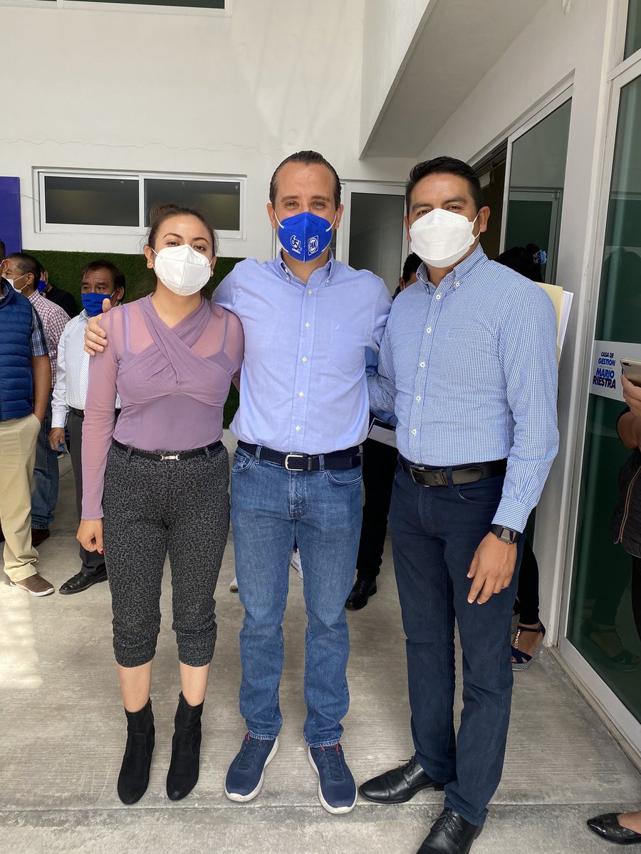 EdwinMoraMX's tweet photo. Muchas felicidades a mi amigo el diputado @marioriestra por su casa de gestión y cercanía con la ciudadanía del distrito 12. Por el bien de Puebla 👍🏻. @eduardorivera01 @Augustadrh @RodrigoRiestraP @mora_amayrani @Tigre_Aguilar_C @MarcosCastro40 https://t.co/S3jGdoVYGA
