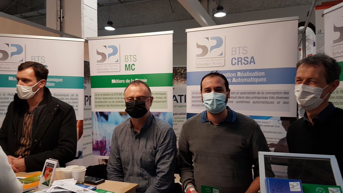 schuman_perret's tweet photo. #Schuman_perret présent au Salon de l'étudiant du #Havre. Merci aux enseignants et étudiants des BTS et CPGE de leur engagement. https://t.co/kg3CJ1t7wY
