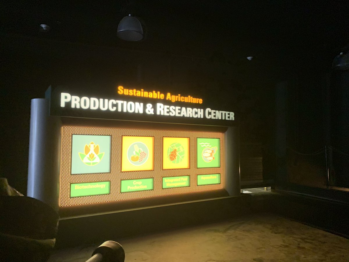 kaylyngroce's tweet photo. Spending the day at Disney’s Epcot. Loved traveling through the Living with the Land attraction seeing some of the sustainable agricultural production systems at the park! #hydroponics #agriculture #sustainable @USDA @WaltDisneyWorld https://t.co/D1vCJqCcSb