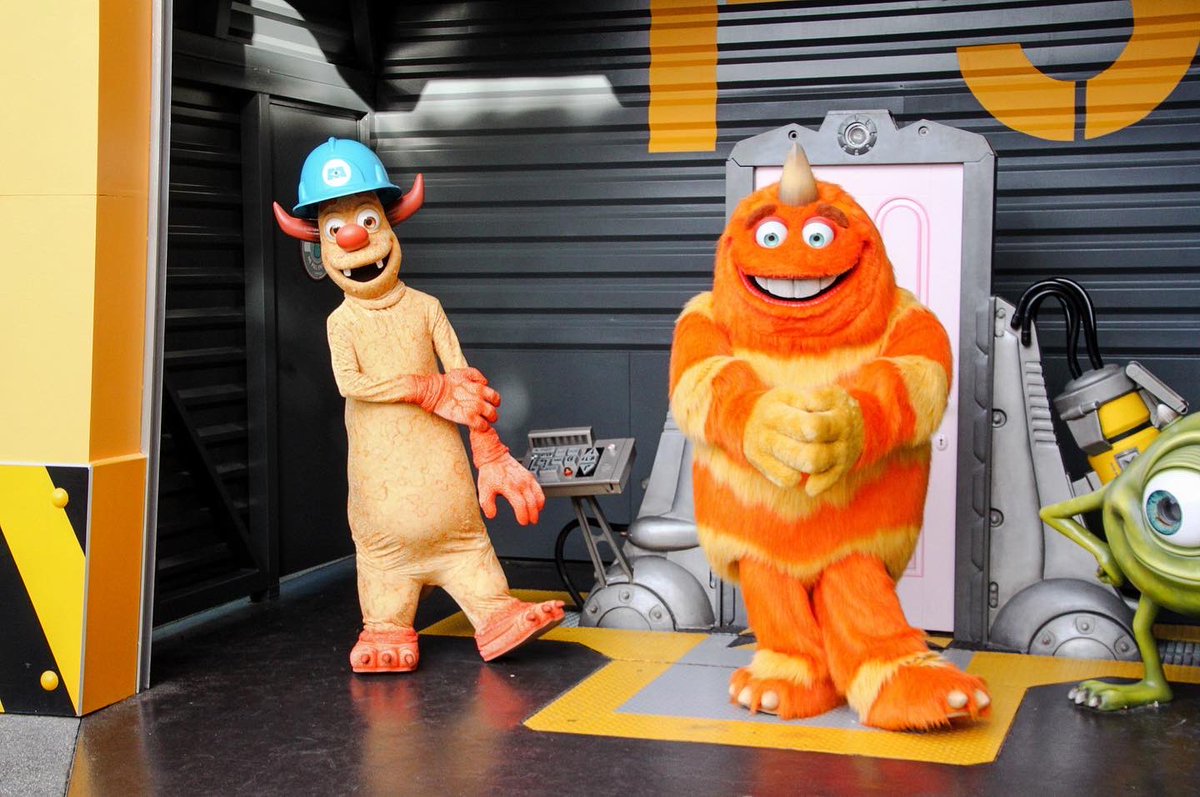 CharactersPBlog's tweet photo. Special appearance of Needleman and Georges Sanderson last week at the #waltdisneystudiospark for #DisneyPlusDay 

#monstersinc #georgessanderson #needleman #monsters #disneypixar #pixarpals #disney #disneyfriends #disneyparks #disneylandparis https://t.co/UkDfIvOIWd