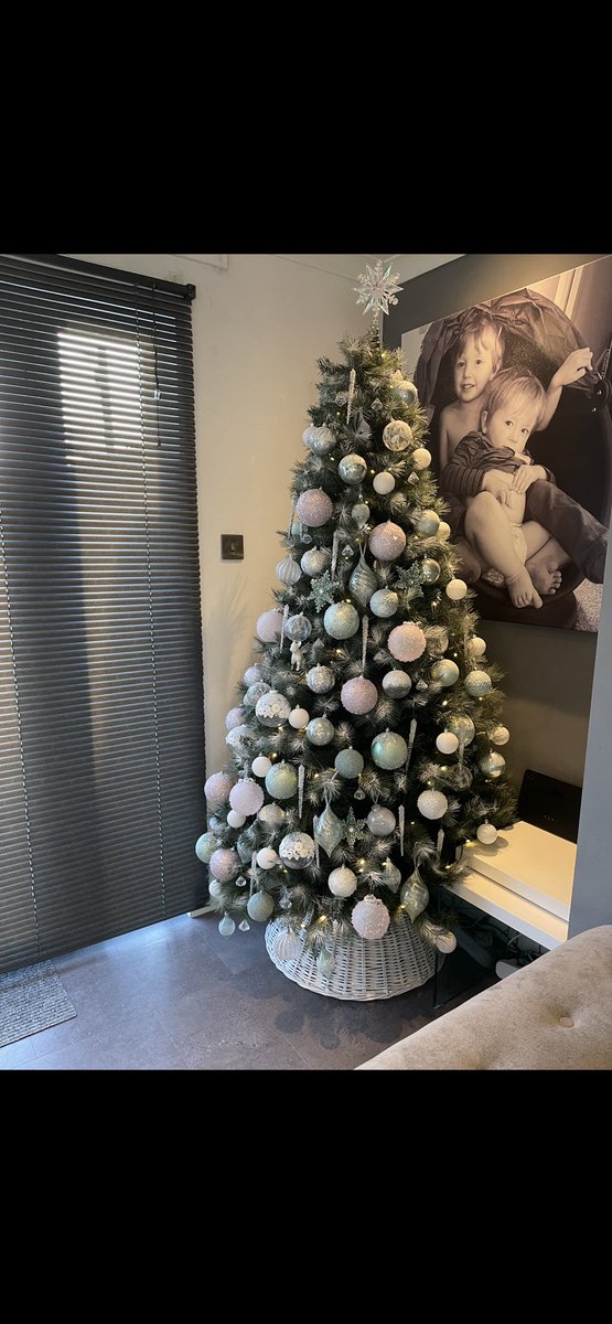 LauraBFaulkner's tweet photo. Is it ever to early? 🎄🎄🎄🤣🤣🤣 https://t.co/43yP7xVPdg