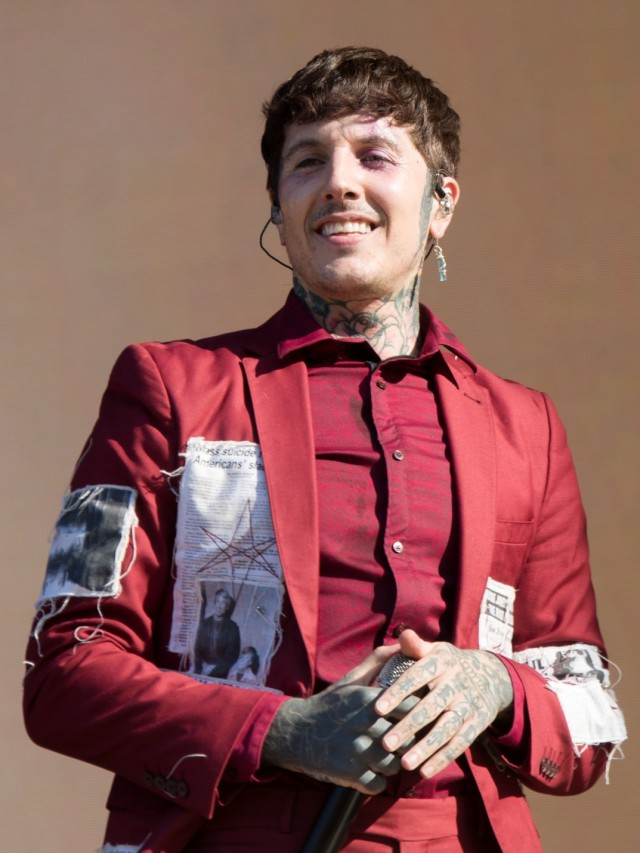 Happy birthday to oliver sykes 