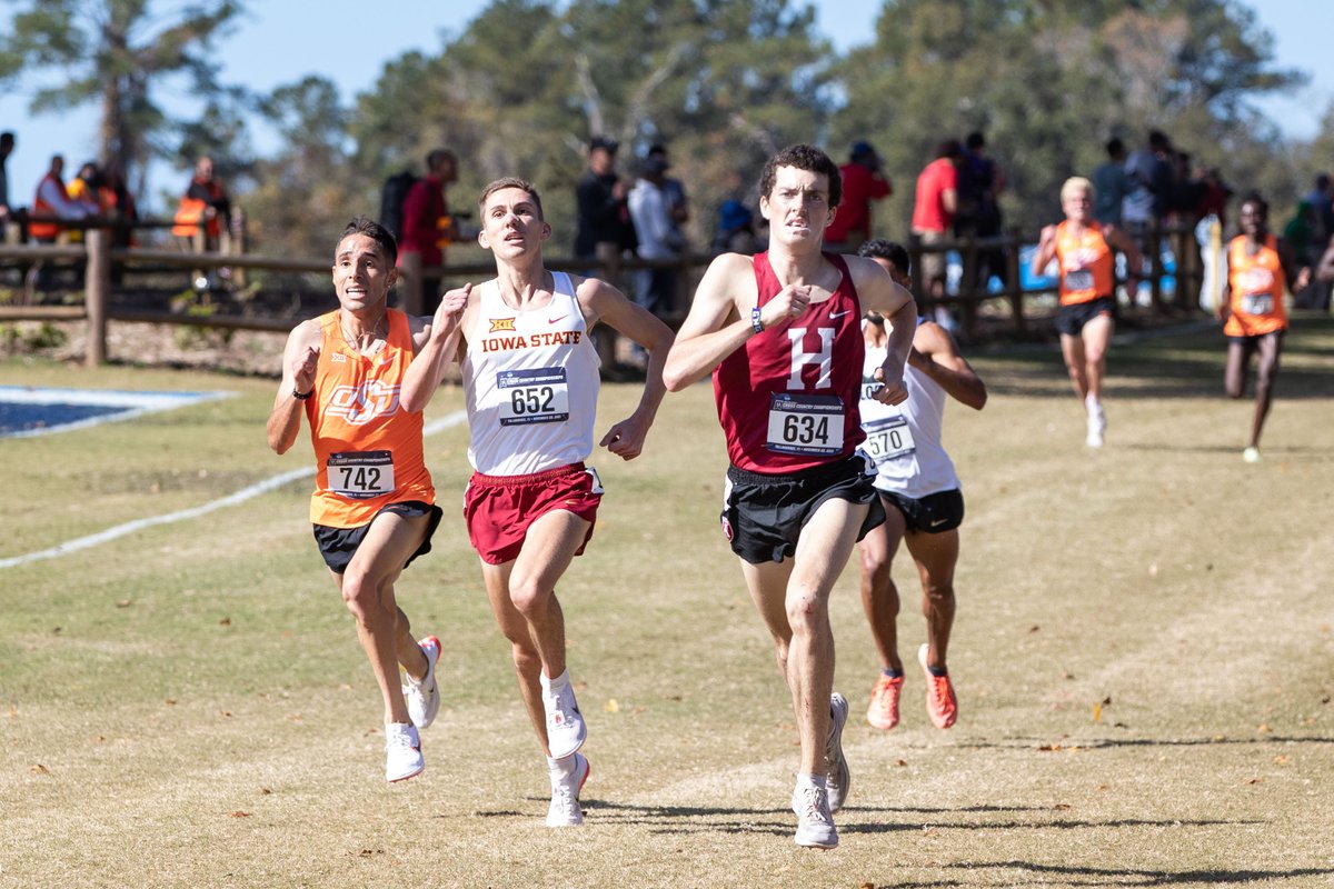 Congrats to Graham Blanks for a 23rd place individual finish at the NCAA Championships!

#GoCrimson #OneCrimson #NCAAXC