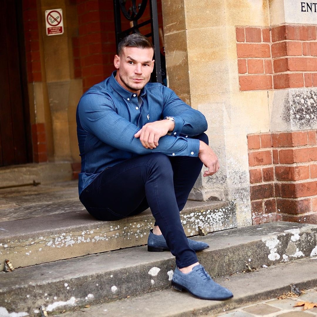 GoodwinSmithUK's tweet photo. Where comfort meets style...
🔗 BARCLAY NAVY
📸 @mylesleask
https://t.co/mvDi9VWuPn
#malestreetwear #fashionforhim
#casualoutfit #GoodwinSmithuk #GoodwinSmith https://t.co/67TfcI5ylc