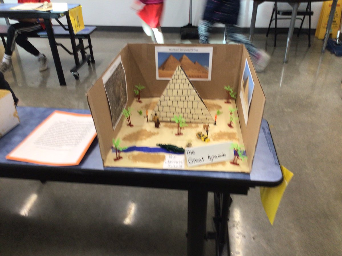 Switzer6th's tweet photo. Ancient Egyptian Museum was a Success!@conmo1 @Mullins6thGrade @BriarwoodElem @Bulldogs512 https://t.co/80ZIwQqbxO