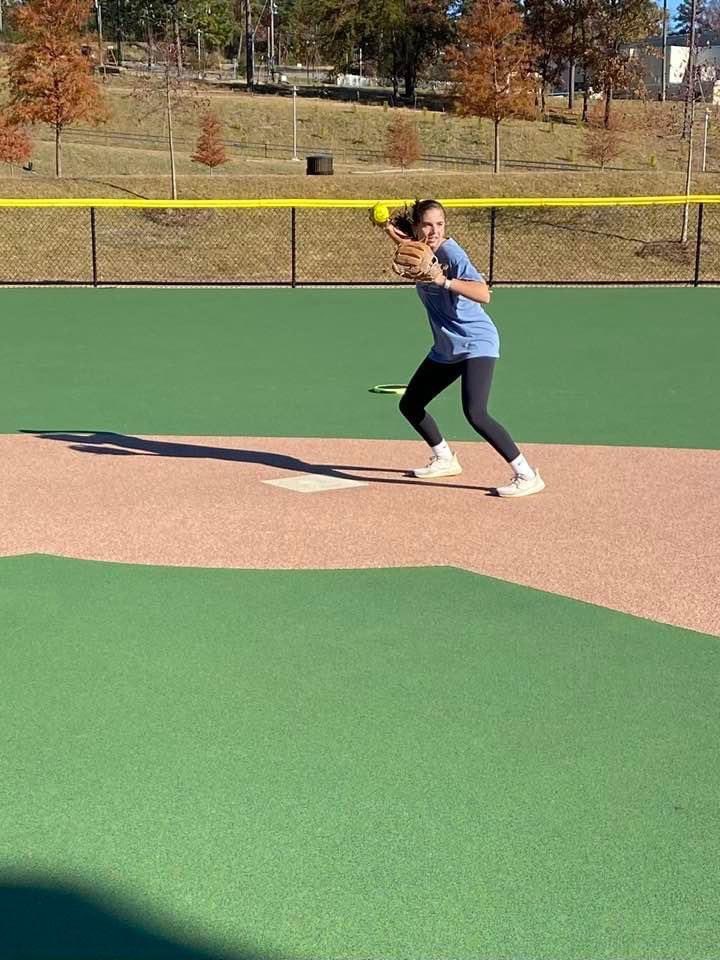 1rebelsoftball's tweet image. It might be Thanksgiving break, but the Lady Rebels are still working. Huge shout out to Sophomore @reesejo60721882 for getting after it this morning! #mapchasing @1rebelathletics