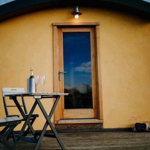 A cosy Yorkshire cabin, within walking distance of Beverley, crafted from straw bales. There's no scrimping on comforts – think en-suite shower &amp; a fitted kitchen – but it's all done with the environment in mind &amp; gives it a connection to the farm setting: bit.ly/3kgvJx3