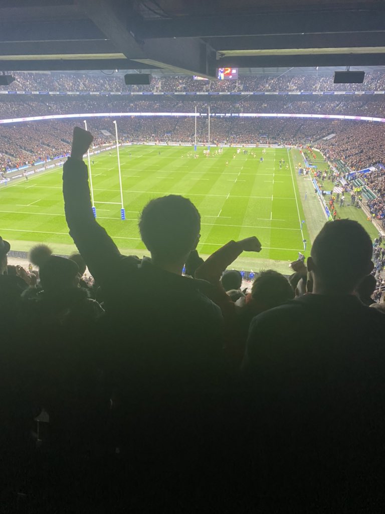 LisaDadds's tweet photo. Great game @twickenhamstead @englandrugby #welcomebackfans https://t.co/OkdF527uwH