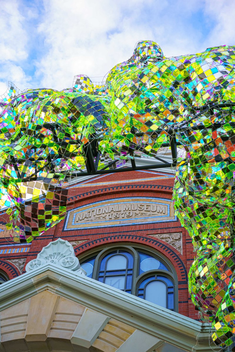 smithsonian's tweet photo. Travel through time as you step through a new iridescent installation by Soo Sunny Park at @SmithsonianAIB’s entrance. “Expanded Present” reflects light differently based on weather, time of day, and your vantage point. It will look different to every person—just like the future. https://t.co/ratQziRsdp