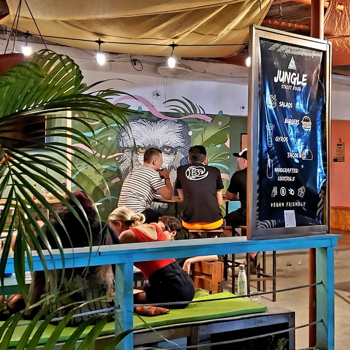 BitcoinTourists's tweet photo. A magical evening spent with #Bitcoiners talking shop, spending Sats and trying out a #ChivoWallet 

#AdoptingBitcoin #adopt21 #BitcoinWeek #Bitcoin #ElSalvador #BitcoinTourists #BitcoinCoast #LN #BTC #BitcoinAcceptedHere  #BitcoinWorld #BitcoinTravel  #LightningNetwork https://t.co/wTqB8U2vLX