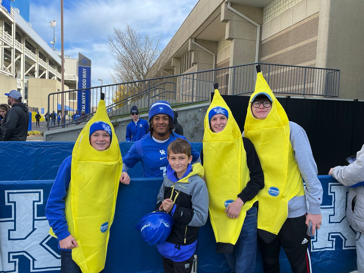 ahkoch's tweet photo. #WeAreUK https://t.co/KqHJvW24k3