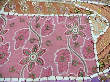 WALL HANGING ART VINTAGE ANTIQUE RUNNER HIPPY EMBROIDERED PATCHWORK TAPESTRY  TC78