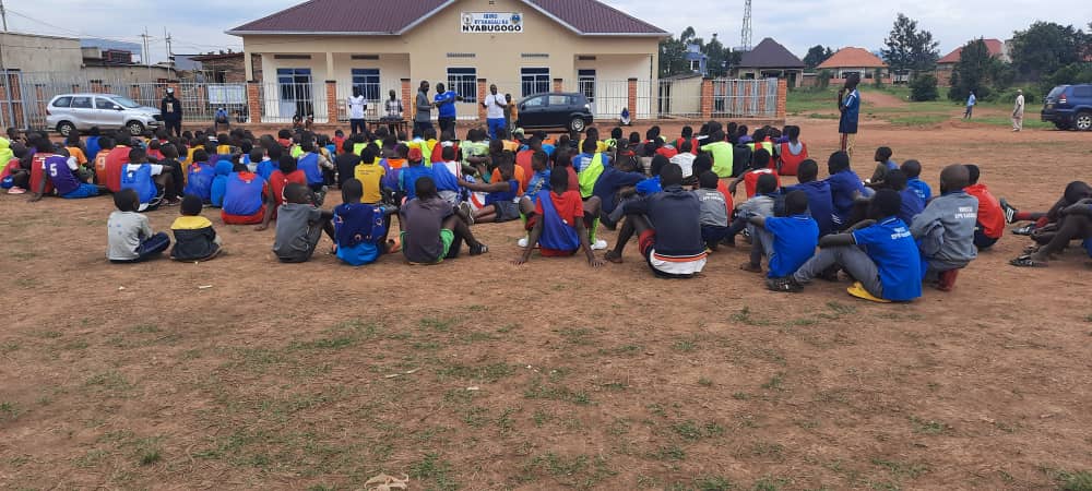 <a href="/RwandaYouthVol1/">Rwanda Youth Volunteers</a> uyu munsi kuri #IDP Model karama Inama y'Igihugu ya 15 y'Abana muri <a href="/SectorKigali1/">@Kigali Sector</a> yahujwe n'ubukangurambaga ku kwirinda #Ibiyoyabwenge no gukumira #inda  ziterwa abana bakiri bato byose kubufatanye na #ADEPERKARAMA #ChildrenSummitRw15 #EjoniNjye
 <a href="/Rwanda_Child/">National Child Development Agency | Rwanda</a>