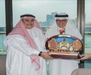 E3lamion's tweet photo. سعادة وزير الخارجية يكرم مستشار جلالة الملك للشؤون الدبلوماسية وزير الخارجية السابق  https://t.co/1BHUPi4Sos https://t.co/sALKHs3qsK
