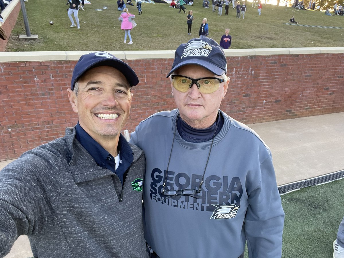 BranchRealtor's tweet image. You know it’s going to be a good day when you get to hang with the one and only Roger Inman on the sidelines and watch @GSAthletics_FB!