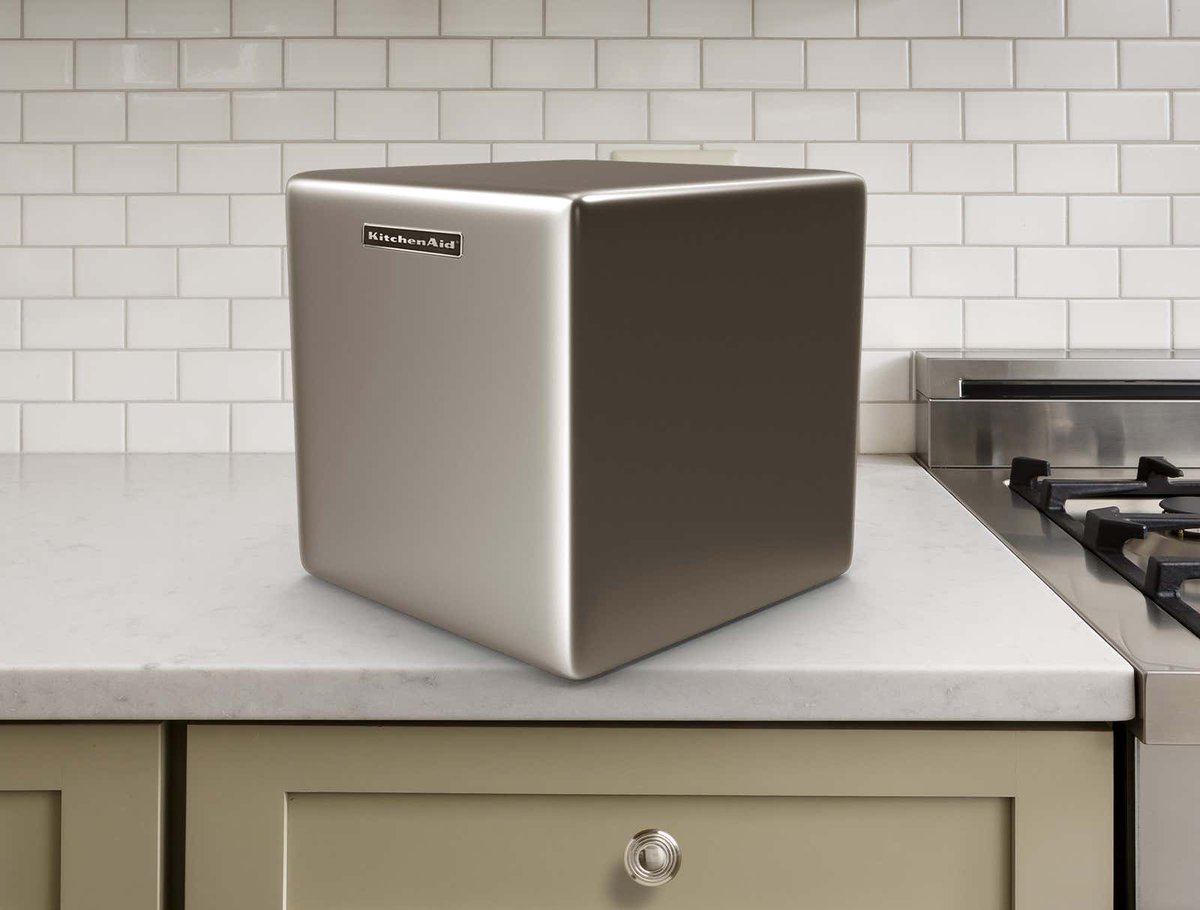 KitchenAid Releases New 80-Pound, Stainless Steel Block For Taking Up Counter Space bit.ly/3HvPURk