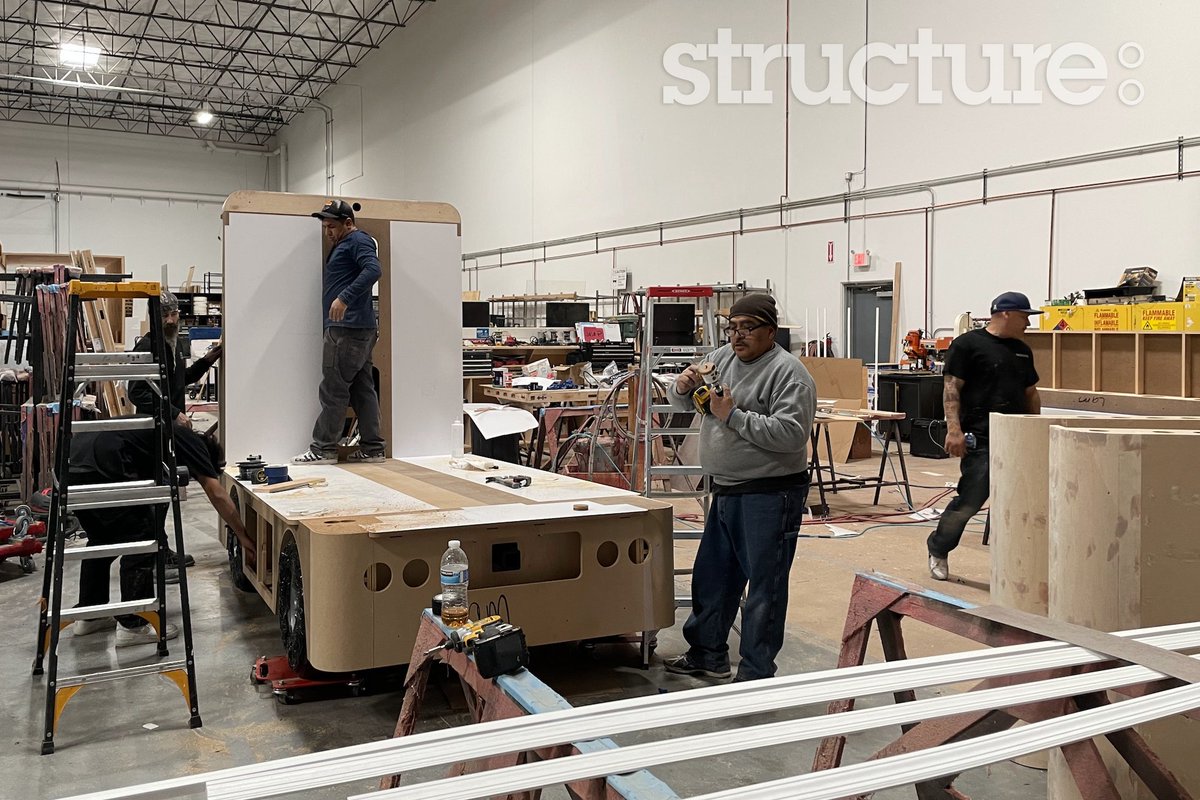 StructureEx's tweet image. Gotta LOVE weekend work! The #RetailDisplay #Kiosk is starting to take shape! Follow us to see the completion of this project soon! #Malls #retaildesign #retailmarketing #custombuild